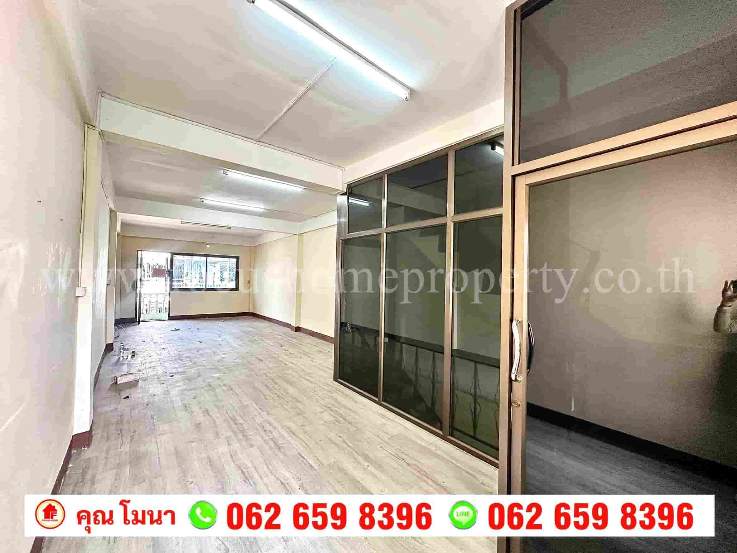 ขาย ตึกแถว 3 ชั้นครึ่ง หมู่บ้าน ดี.เค. บางบอน